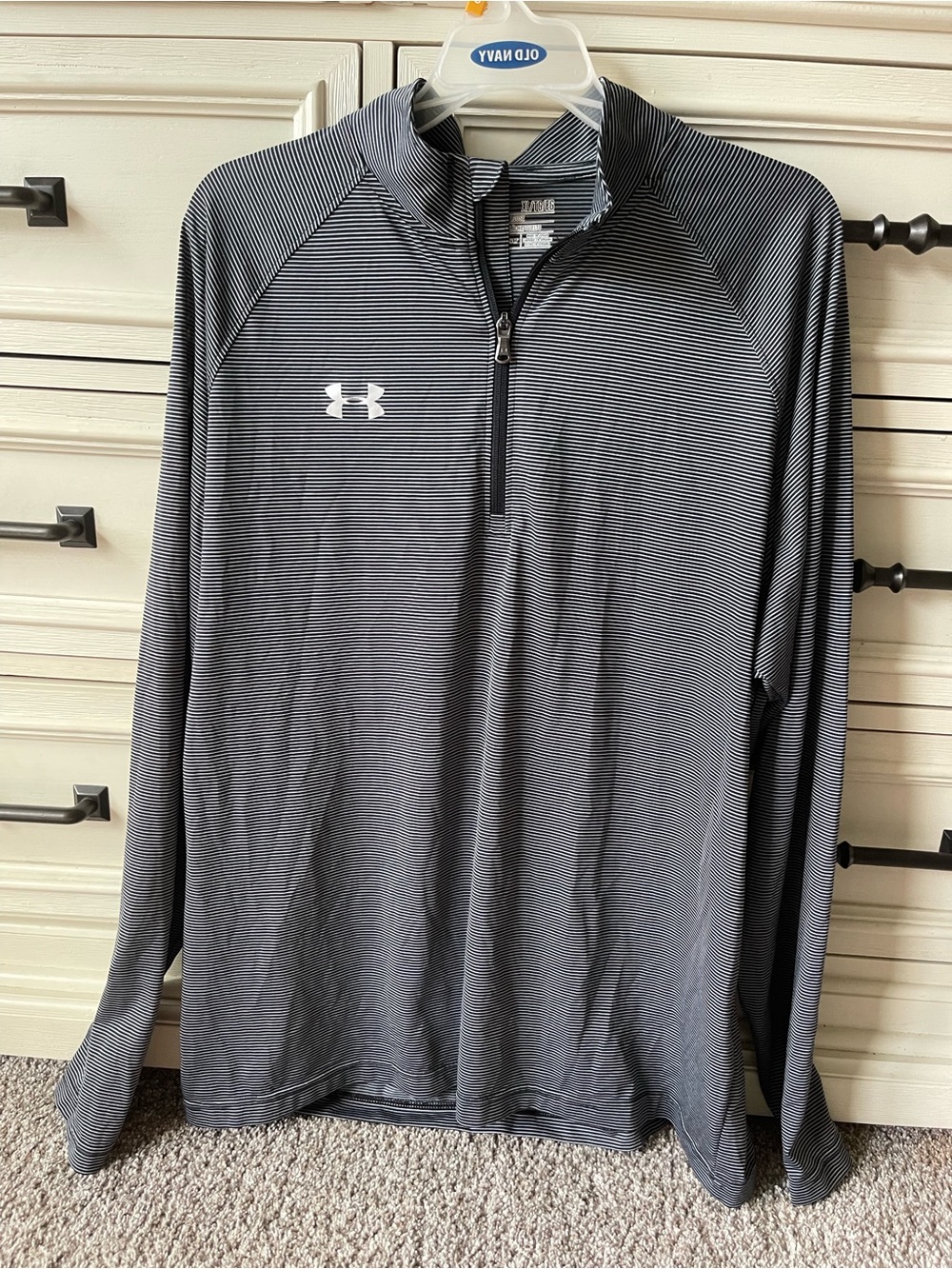 Under Armour Men's Stripe Tech 1/4 Zip pullover